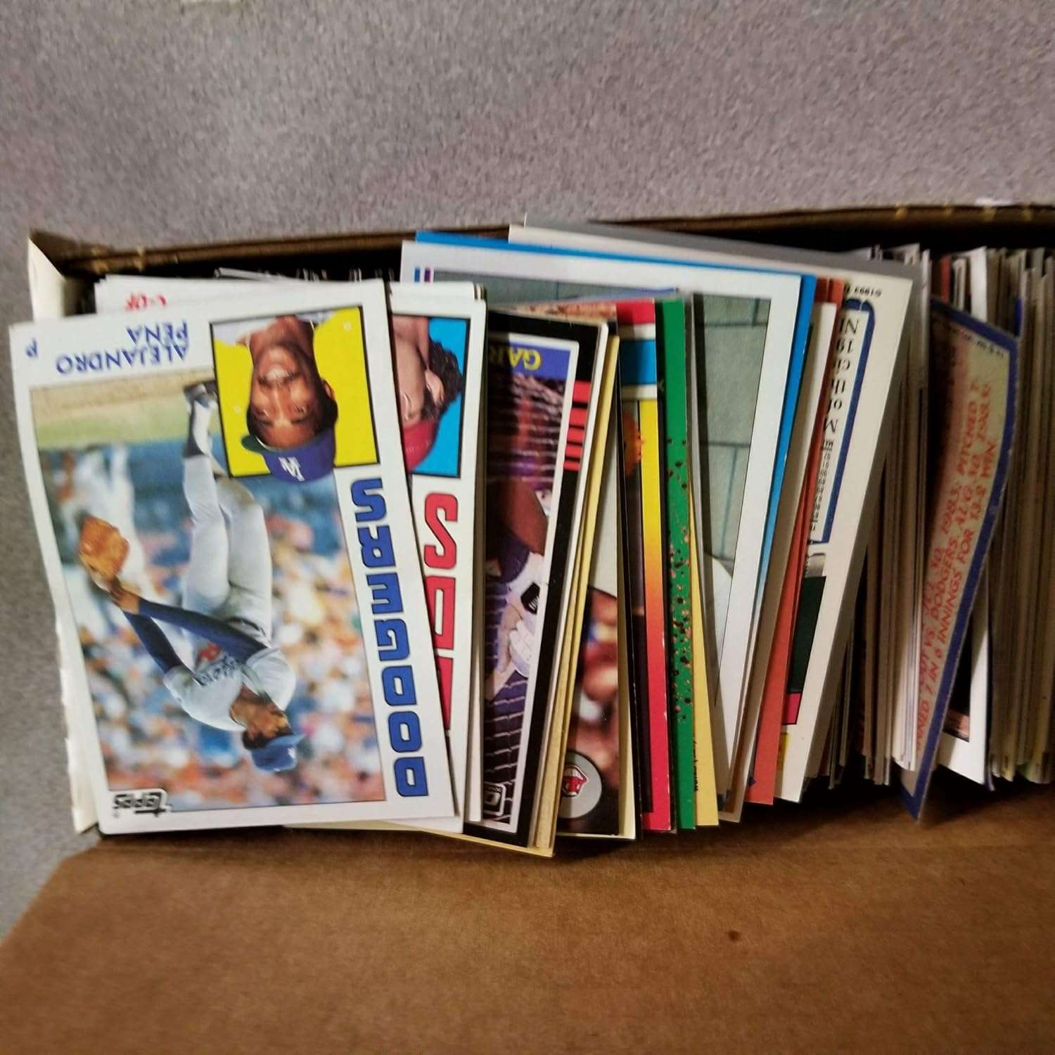 VaultCards 600+ Vintage Baseball Card Collection – Includes Babe Ruth Card, Unopened Pack, & Hall of Famers | 5 Decade MLB Trading Card Gift Box - VaultCards shop