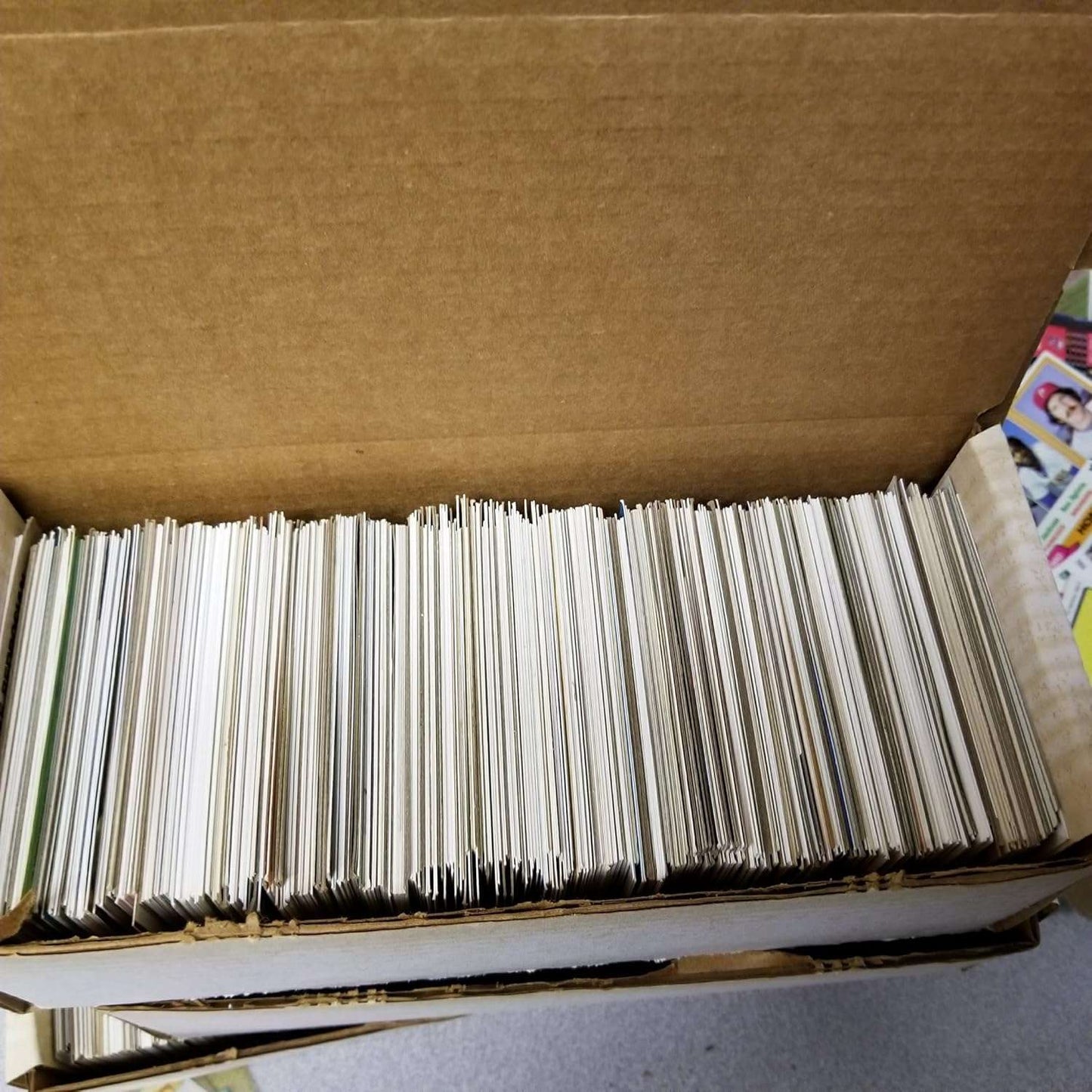 VaultCards 600+ Vintage Baseball Card Collection – Includes Babe Ruth Card, Unopened Pack, & Hall of Famers | 5 Decade MLB Trading Card Gift Box - VaultCards shop