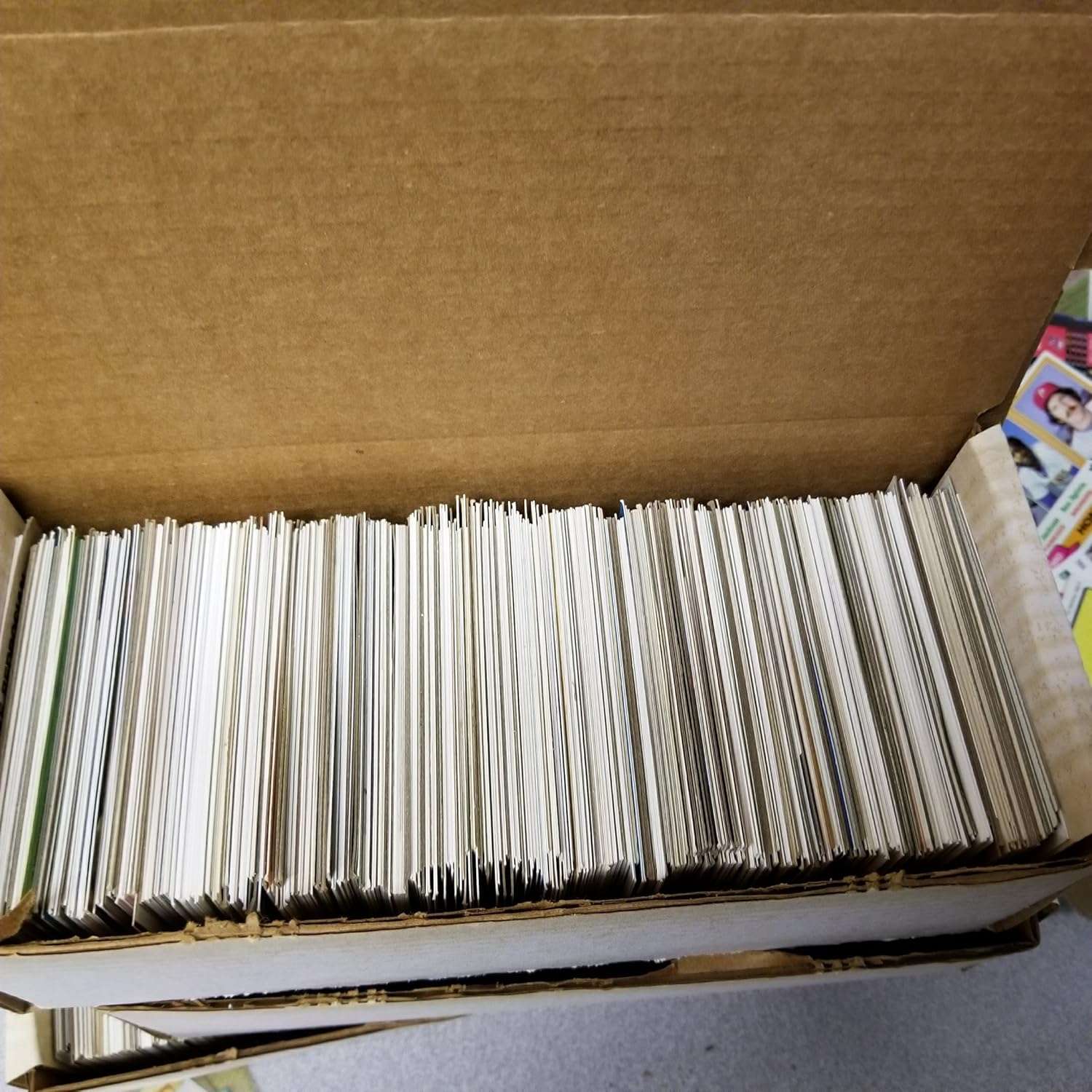 VaultCards 600+ Vintage Baseball Card Collection – Includes Babe Ruth Card, Unopened Pack, & Hall of Famers | 5 Decade MLB Trading Card Gift Box - VaultCards shop
